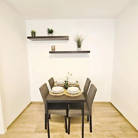 Urban 1br W Free Parking *