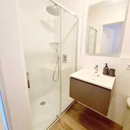 Urban 1br W Free Parking *